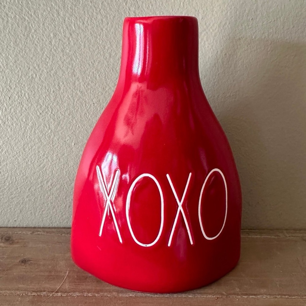 Rae Dunn XoXo ceramic vase